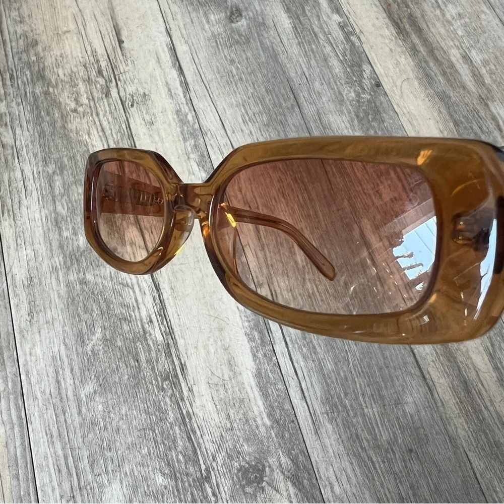 Lello the Label the Jane Sunglasses in Honey